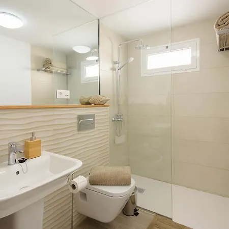 Purple Volcano - Pool And Gym In Sport Center Fariones Included By Lanzarote Vakantiehuis